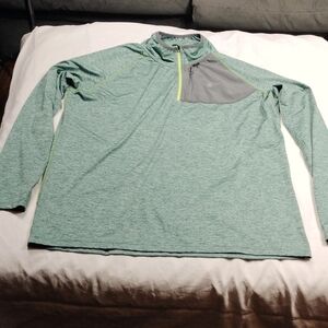 Little Donkey Andy men's athletic top size XL